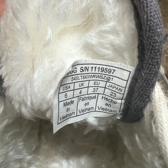 UGG Gray Ankle Boots with Cream Laces - Picture 6 of 6